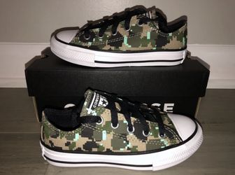 New Converse All-stars Low Top Oxford Camouflage Sneakers Kids Size 12