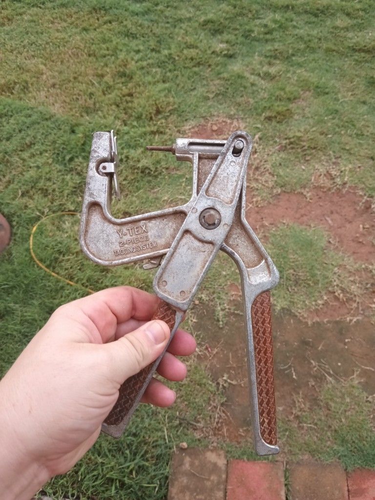 Y-tex 2piece Tagging System