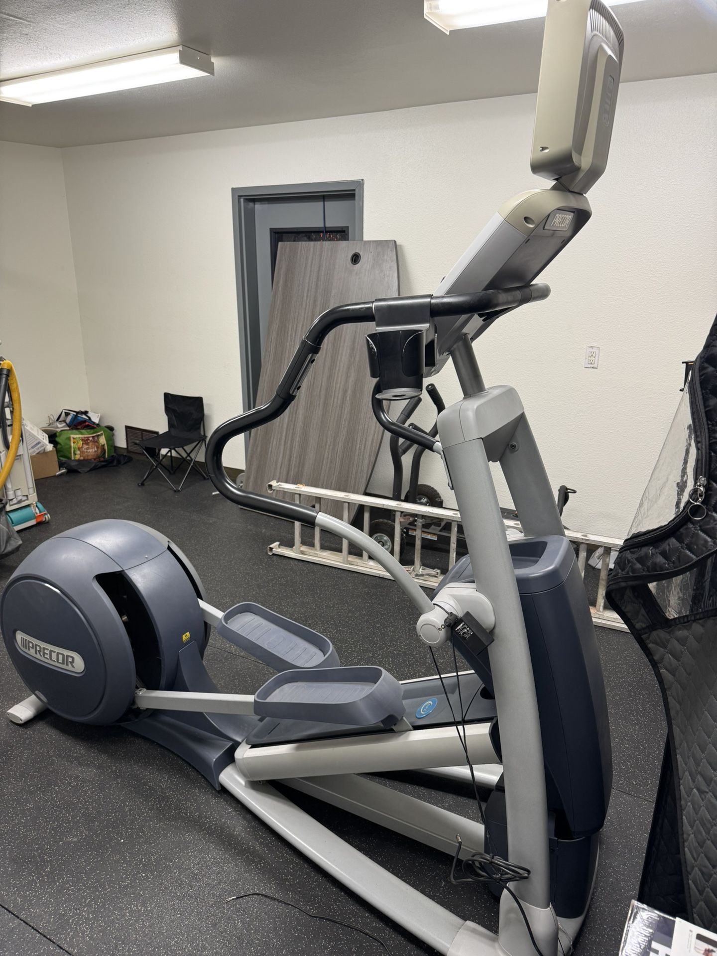 Precor EFX Commercial Series Elliptical 