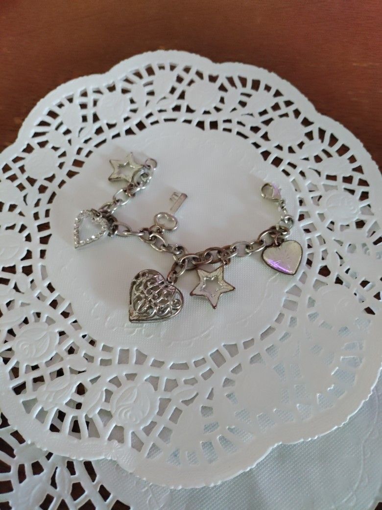 CHARM BRACELET -        PICK ⛏️ UP ONLY