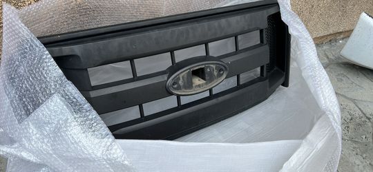 Ford F150 OEM  Grill 2015-17