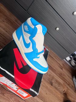 Air Jordan 1 Retro High OG UNC Blue