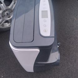 Brand New Portable Air Conditioner / Heat 
