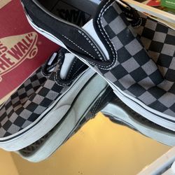 Vans Size 5.5 Run Small 