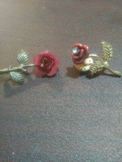 2 Rose Pins Vintage