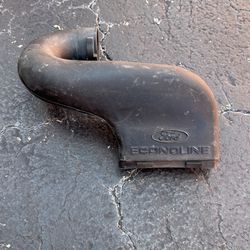 Used Air Cleaner 4.6l Fits 06-08 Ford E150 Van 630782