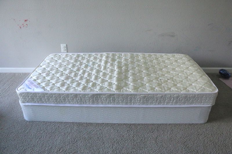 Twin Bed with base