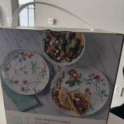 12 Piece Dinnerware Set