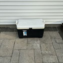 Igloo 70 Qt. Maxcold Cooler
