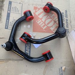 Chevy Silverado/ 2500 Sierra 2-4” upper control arm