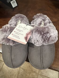 Women’s Slippers