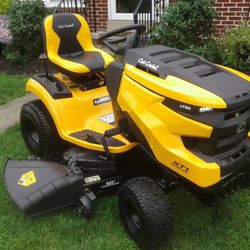LIKE NEW, CUB CADET XT1 LT50 HYDRO AUTOMATIC RIDING MOWER 