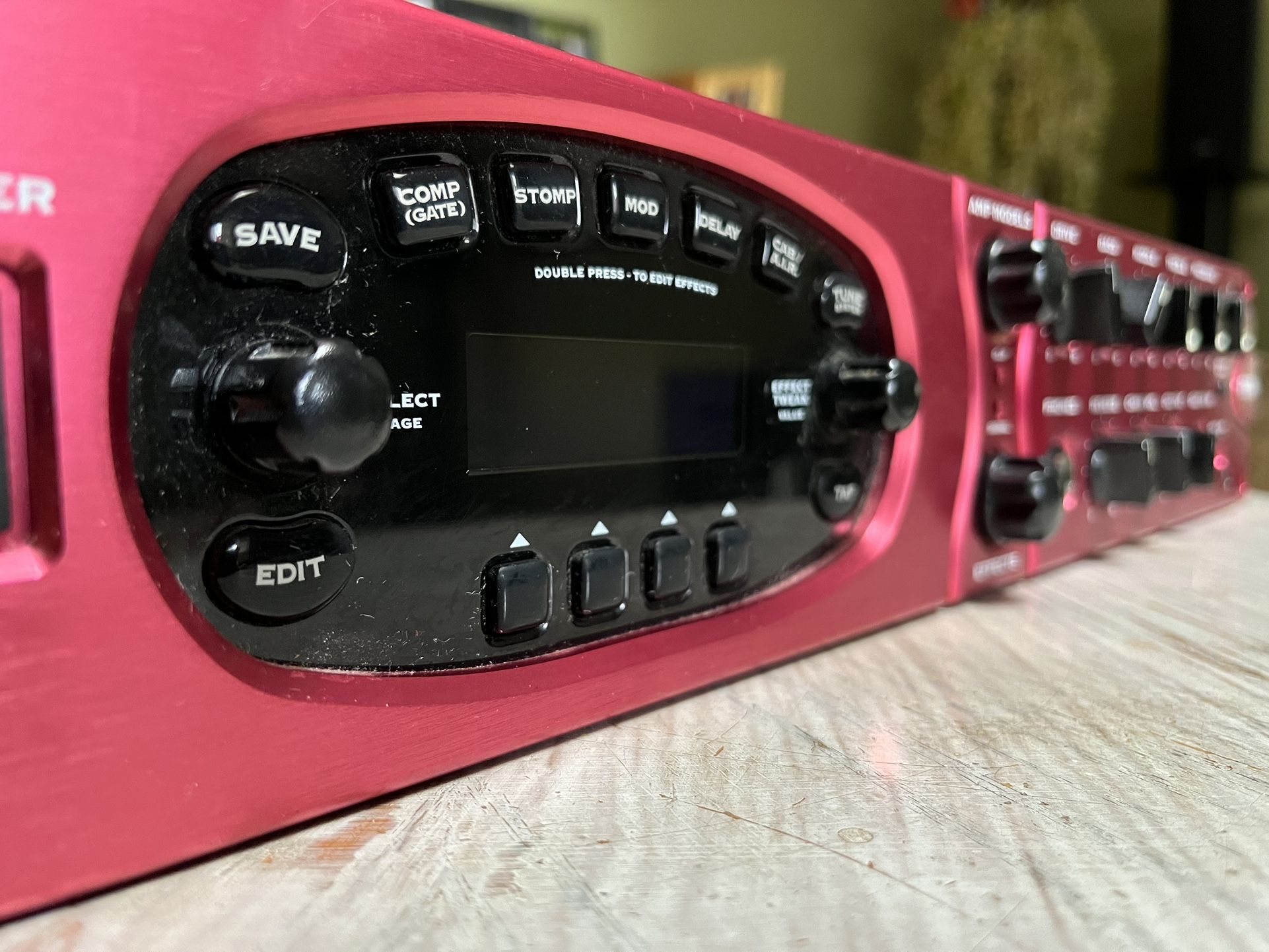 Line 6 POD XT Pro Rackmount Multi-effects and Amp Modeler
