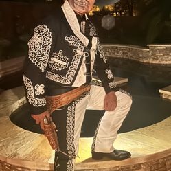 charro or mariachi complete outfit, black and white size Medium 