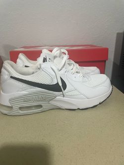 Nike Air Max Women’s Size 8