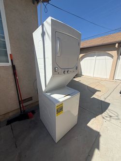 GE Stacked Washer Dryer Combo Unit