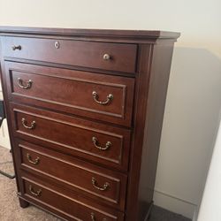 Dresser And Nightstand 