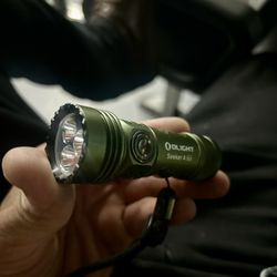 OLight Seeker 4 Mini Green 