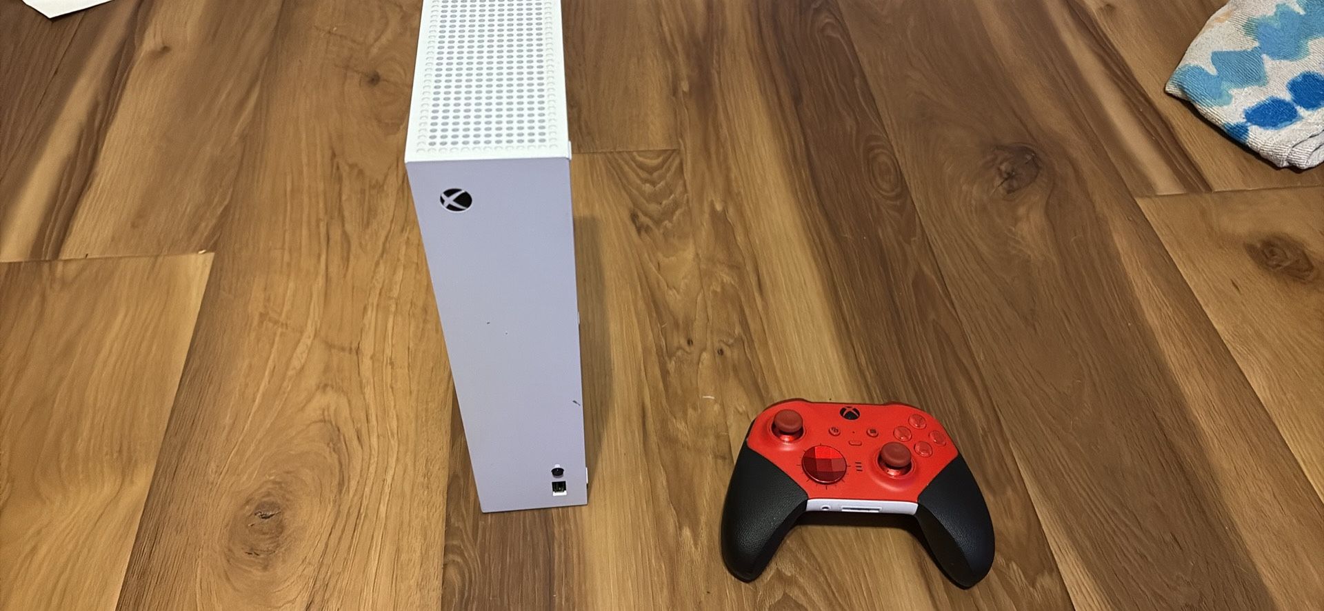 Xbox Series S And Xbox Series S Controller