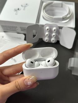 AirPods Pro 3 Wireless Earbuds — Excellent Condition, USB-C MagSafe Case