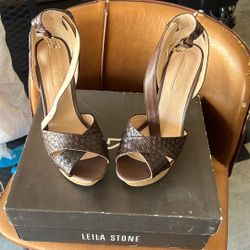 Leila Stone Wedges