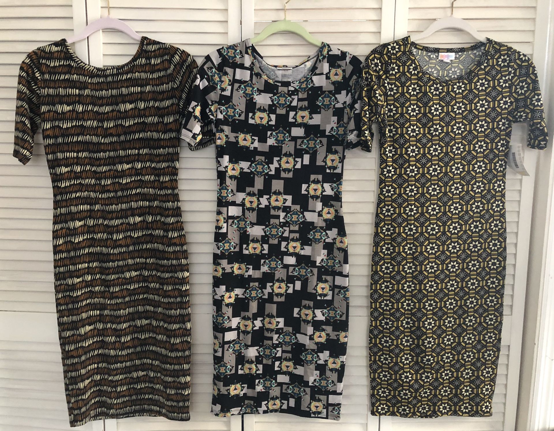 LULAROE Sz XXS Lot of 3 JULIA Dresses Bundle Black as Base Color In Most.