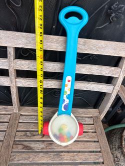 $10 — Vintage Toddler Push Toy / Ball Popper Walker