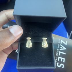 Gold Earrings 