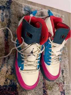 Jordan’s Fits size 7 women