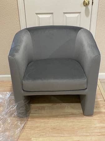Brand New Gray Velvet Barrel Chair Sitting Accent Side Arm Chair Cushioned