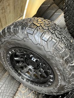 Vendo rines nuevos 17x9 de ancho de 6-139.7 lugs con llanta 265/70/R17 Bfgoodrich ✅🔥📲