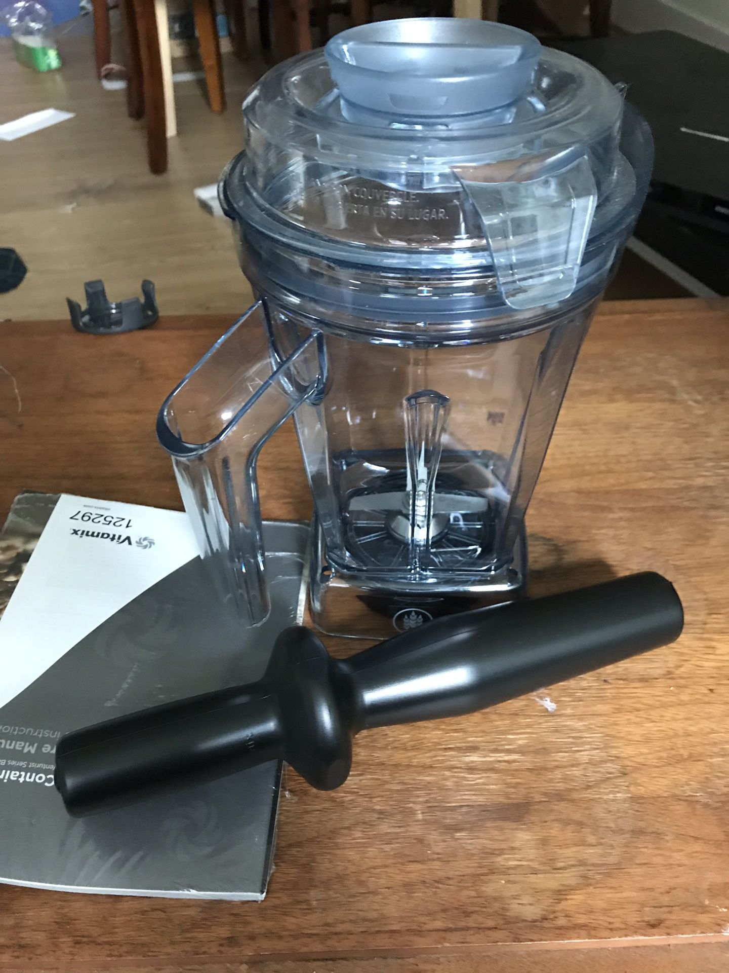 Vitamix 48 is dry grains container with self detect