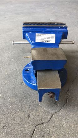 Bench vice