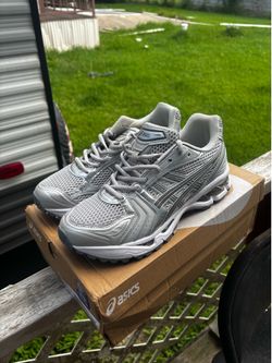 Cloud grey asics