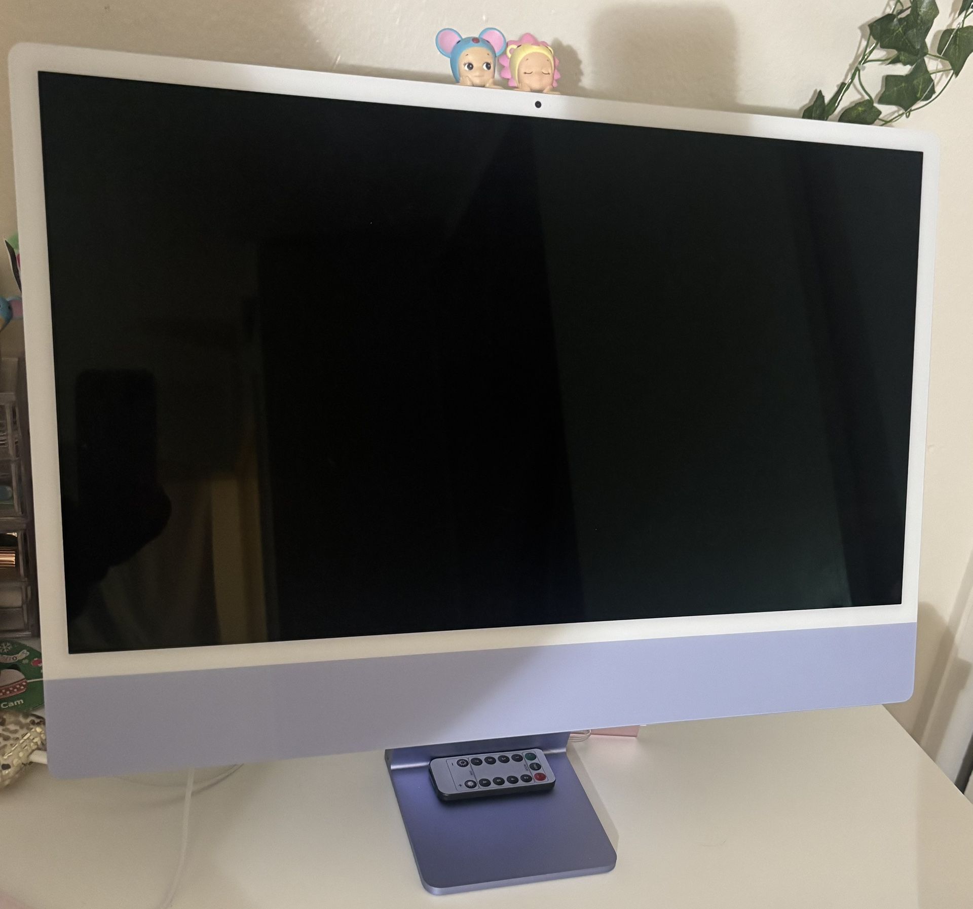 Apple iMac 8GB 24 Inch Purple Computer