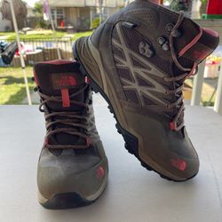 North Face Gore Tex Hiking Boots Size 7