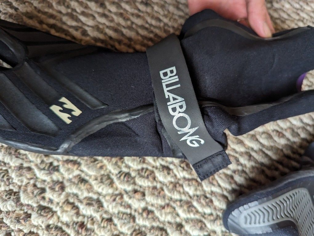 XL 1112 Wetsuit Booties Billabong 2mm Ultralight Surfing Snorkeling