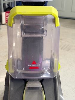 Carpet cleaning machine