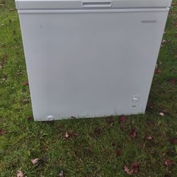 Insignia 7cu.ft Chest Freezer