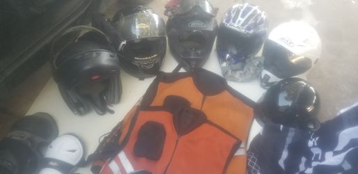 Motorcycle riding gear