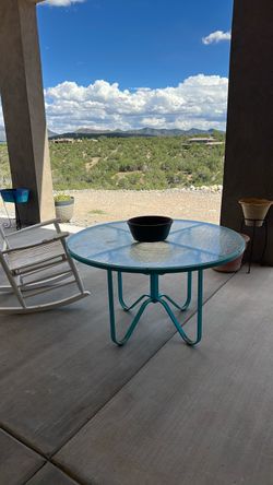 TABLE $100