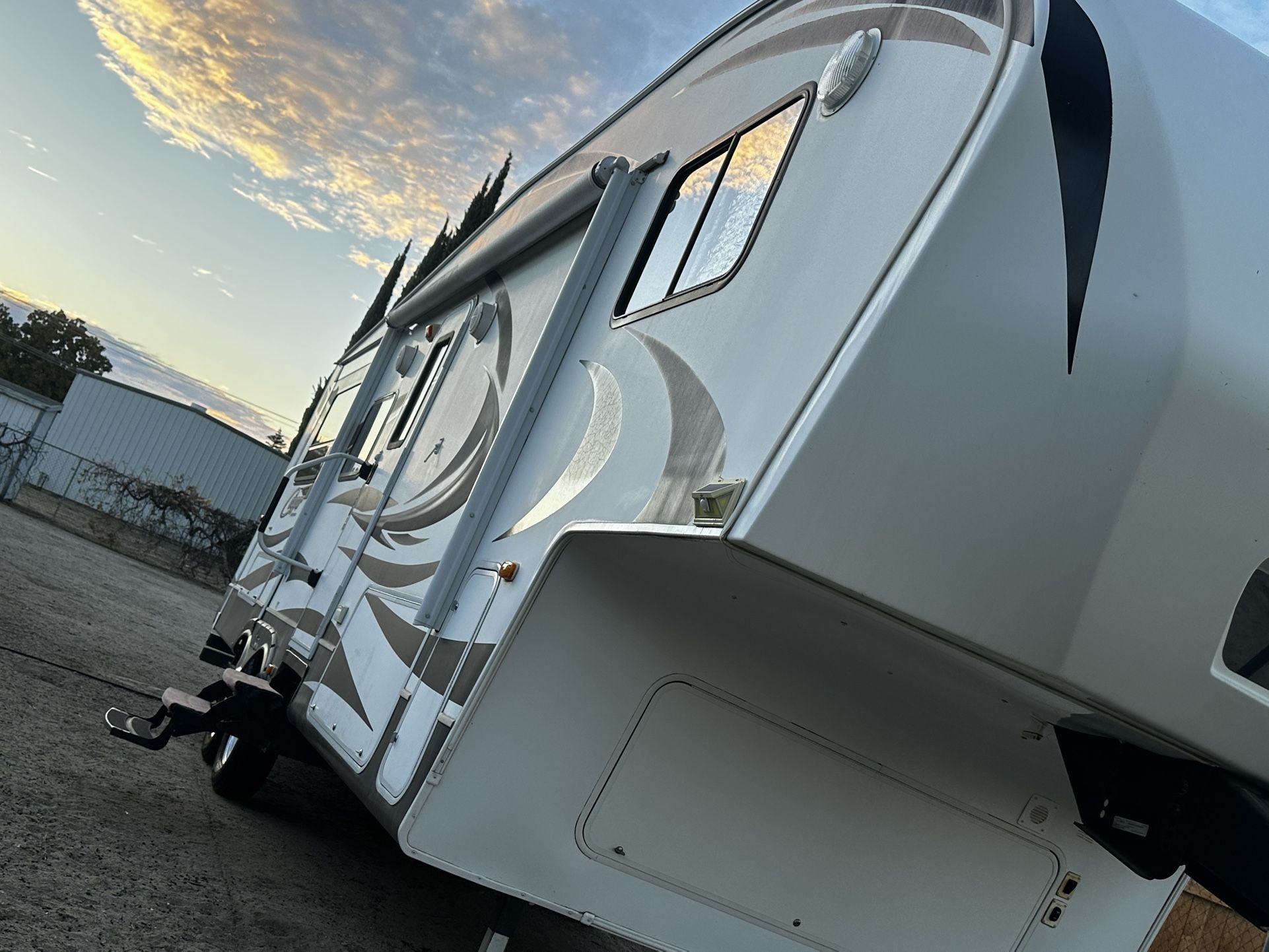 Fifth Wheel Keystone Cougar