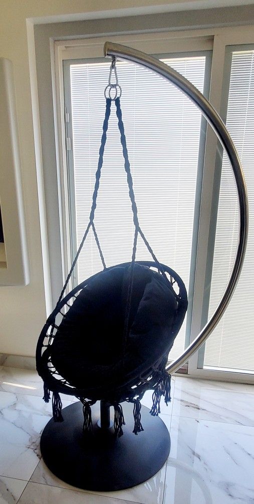 Great Looking Hanging Chair - New Chair - Palm Springs