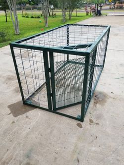 Dog kennel / hog trap