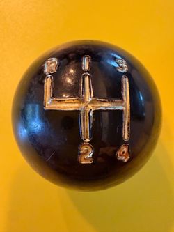 Vintage gear shift knob