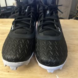 Under Armor Cleats Size 6Y