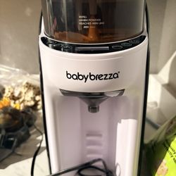 Baby Breeza Formula Maker