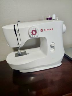 Singer MX60 Sewing Machine – Great Condition