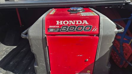 Honda EU 3000 IS  generator