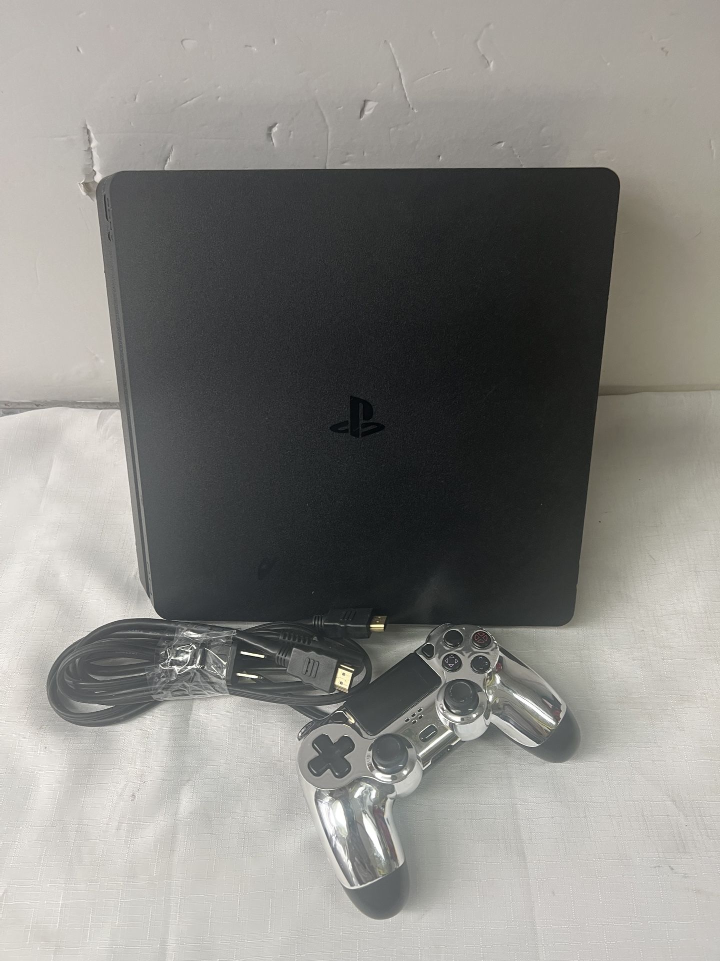 Sony Ps4 Slim With Controller and Cables ##4652